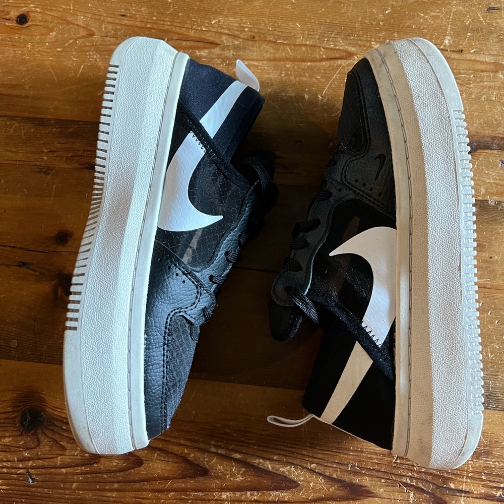 Nike Court Vision Alta TXT Black / White Size Woman’s 7